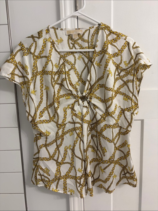 Michael Kors Tops - Michael Kors White Top with Gold Chain Print and Front Knot - Size L